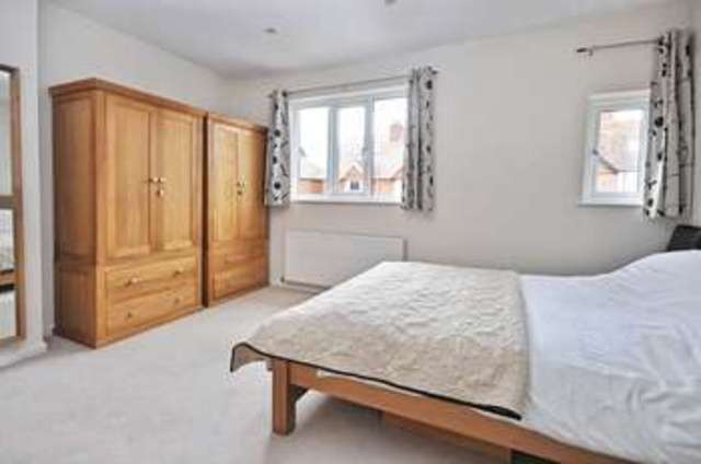  Image of 3 bedroom Terraced house for sale in Swinburne Road Abingdon OX14 at Swinburne Road  Abingdon, OX14 2HG