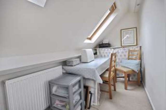  Image of 3 bedroom Terraced house for sale in Swinburne Road Abingdon OX14 at Swinburne Road  Abingdon, OX14 2HG
