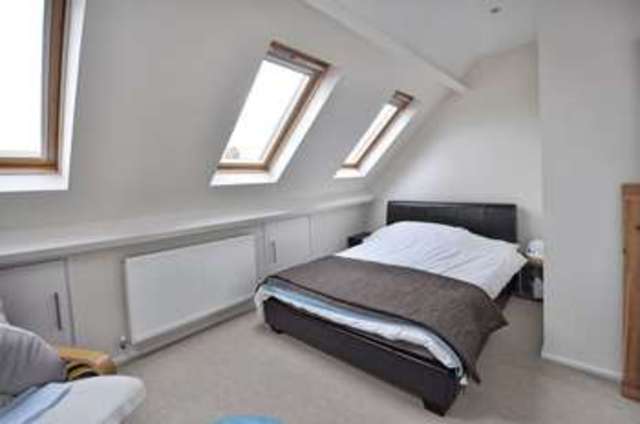  Image of 3 bedroom Terraced house for sale in Swinburne Road Abingdon OX14 at Swinburne Road  Abingdon, OX14 2HG