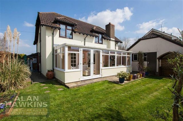 Image of 3 bedroom Property for sale in Bushton Swindon SN4 at Bushton Swindon Swindon, SN4 7PX