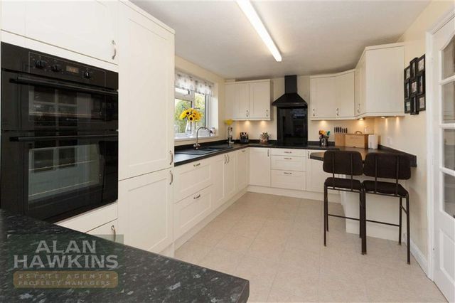  Image of 3 bedroom Property for sale in Bushton Swindon SN4 at Bushton Swindon Swindon, SN4 7PX