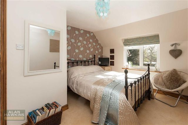  Image of 3 bedroom Property for sale in Bushton Swindon SN4 at Bushton Swindon Swindon, SN4 7PX