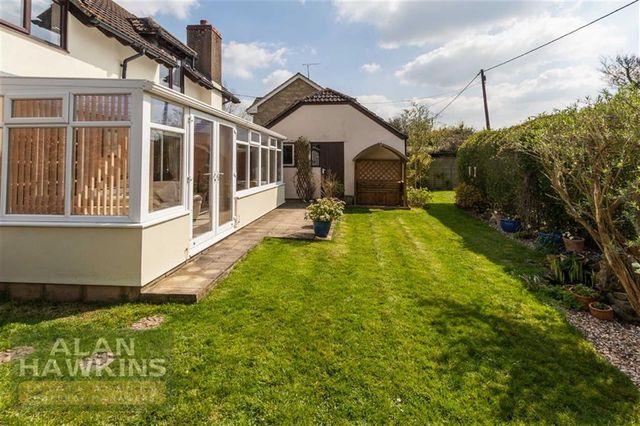 Image of 3 bedroom Property for sale in Bushton Swindon SN4 at Bushton Swindon Swindon, SN4 7PX