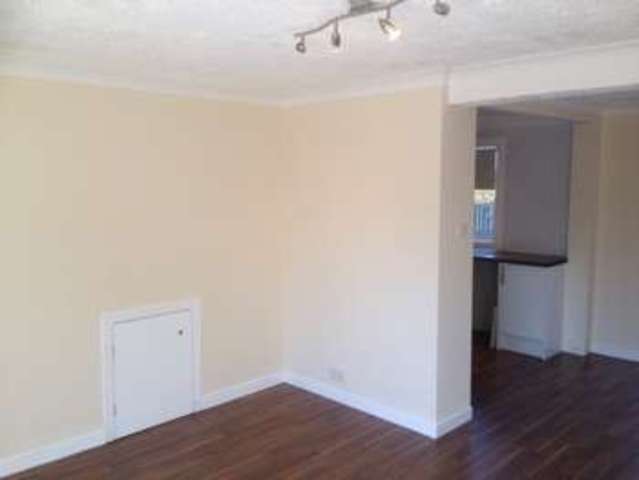  Image of 2 bedroom Terraced house to rent in Swinton Crescent Coatbridge ML5 at Swinton Crescent Kirkwood Coatbridge, ML5 5SD