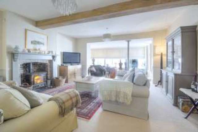  Image of 5 bedroom Town House for sale in Tarrant Street Arundel BN18 at Arundel Arundel, BN18 9DJ