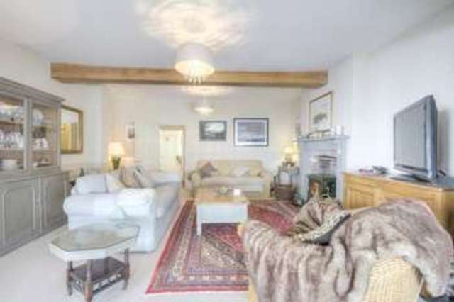  Image of 5 bedroom Town House for sale in Tarrant Street Arundel BN18 at Arundel Arundel, BN18 9DJ