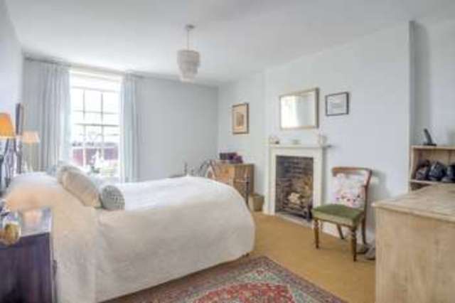  Image of 5 bedroom Town House for sale in Tarrant Street Arundel BN18 at Arundel Arundel, BN18 9DJ