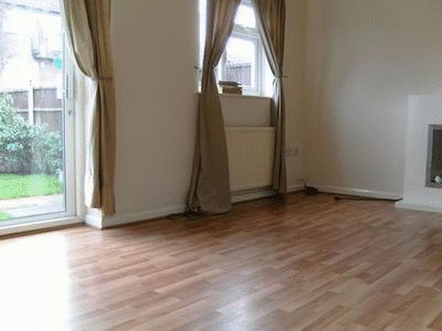  Image of 3 bedroom Semi-Detached house to rent in Tealby Close Nottingham NG6 at Tealby Close Bulwell Nottingham, NG6 7FY