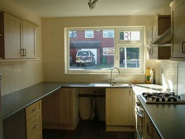  Image of 3 bedroom Semi-Detached house to rent in Tealby Close Nottingham NG6 at Tealby Close Bulwell Nottingham, NG6 7FY