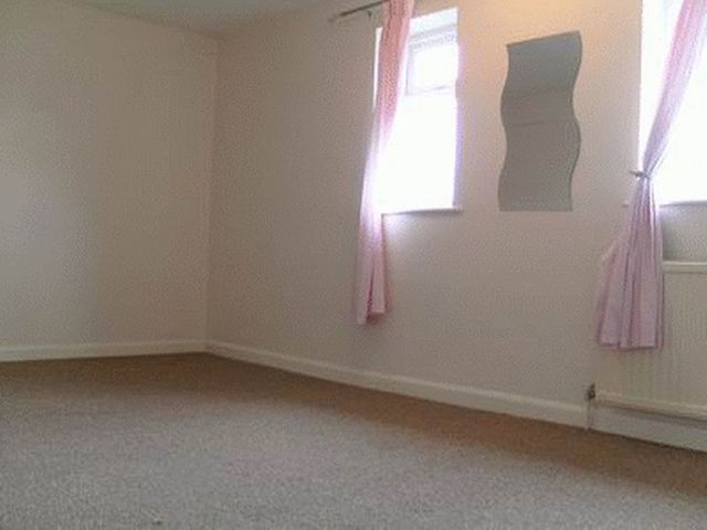  Image of 3 bedroom Semi-Detached house to rent in Tealby Close Nottingham NG6 at Tealby Close Bulwell Nottingham, NG6 7FY