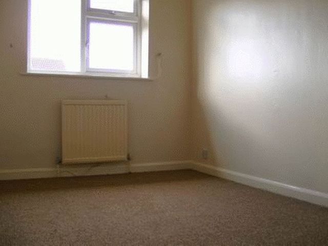  Image of 3 bedroom Semi-Detached house to rent in Tealby Close Nottingham NG6 at Tealby Close Bulwell Nottingham, NG6 7FY