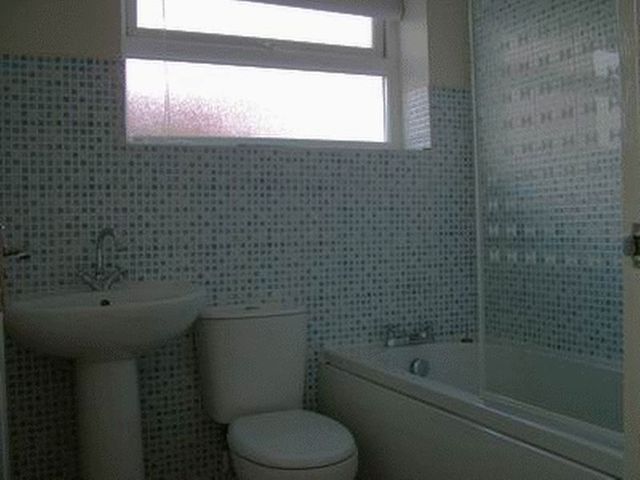  Image of 3 bedroom Semi-Detached house to rent in Tealby Close Nottingham NG6 at Tealby Close Bulwell Nottingham, NG6 7FY