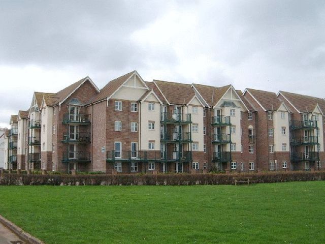  Image of 1 bedroom Retirement Property for sale in Colin Road Paignton TQ3 at Colin Road  Paignton, TQ3 2NQ