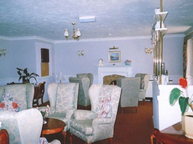  Image of 1 bedroom Retirement Property for sale in Colin Road Paignton TQ3 at Colin Road  Paignton, TQ3 2NQ