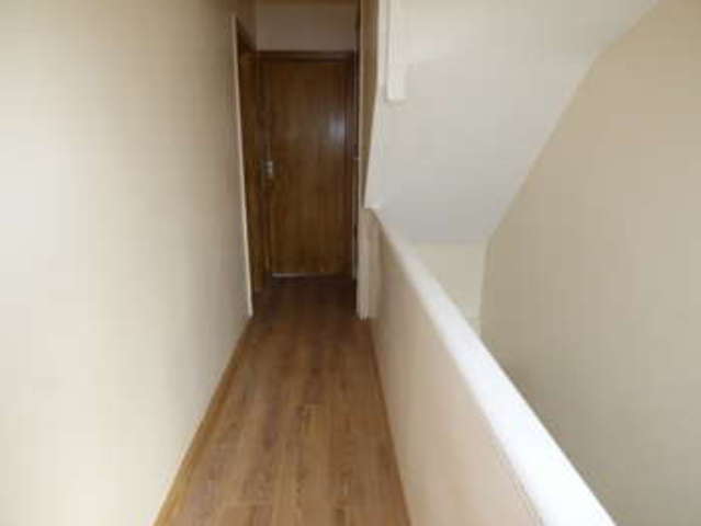  Image of 1 bedroom Flat to rent in Tempest Road Holbeck Leeds LS11 at Beeston Leeds West Yorkshire, LS11 7EG