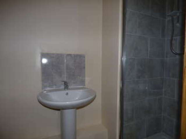  Image of 1 bedroom Flat to rent in Tempest Road Holbeck Leeds LS11 at Beeston  Beeston, LS11 7EG