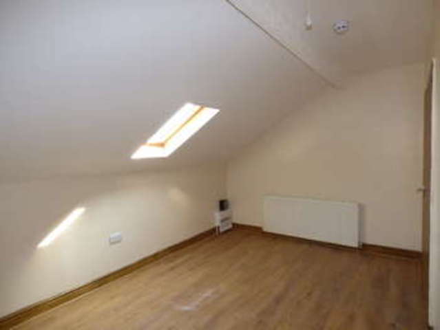  Image of 1 bedroom Flat to rent in Tempest Road Holbeck Leeds LS11 at Beeston Leeds West Yorkshire, LS11 7EG