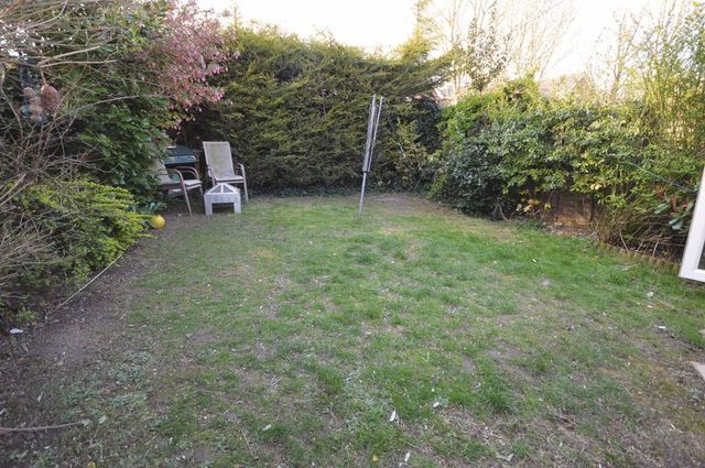  Image of 3 bedroom Detached house for sale in Tennyson Avenue Houghton Regis Dunstable LU5 at Tennyson Avenue  Houghton Regis, LU5 5UG
