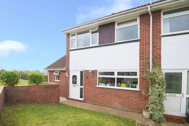  Image of 3 bedroom Semi-Detached house to rent in Conduit Hill Rise Thame OX9 at Conduit Hill Rise  Thame, OX9 2EJ