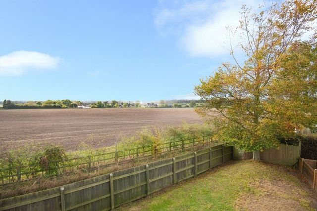  Image of 3 bedroom Semi-Detached house to rent in Conduit Hill Rise Thame OX9 at Conduit Hill Rise  Thame, OX9 2EJ