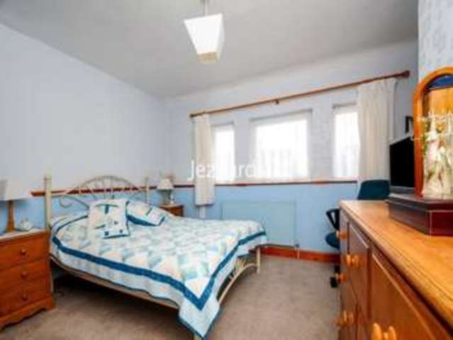  Image of 3 bedroom Semi-Detached house for sale in The Alders Hanworth Feltham TW13 at Hanworth, TW13 6NU