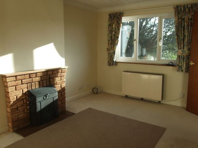  Image of 2 bedroom Semi-Detached house to rent in Lower Street Cleobury Mortimer Kidderminster DY14 at Lower Street  Kidderminster, DY14 8AL