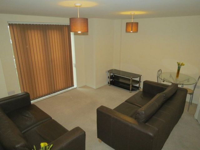 Image of 2 bedroom Apartment to rent in Middlewood Street Salford M5 at Middleton Street  Salford, M5 4LW