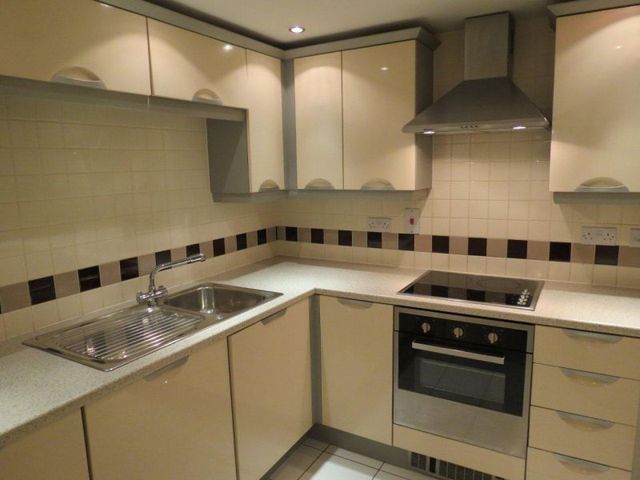  Image of 2 bedroom Apartment to rent in Middlewood Street Salford M5 at Middleton Street  Salford, M5 4LW