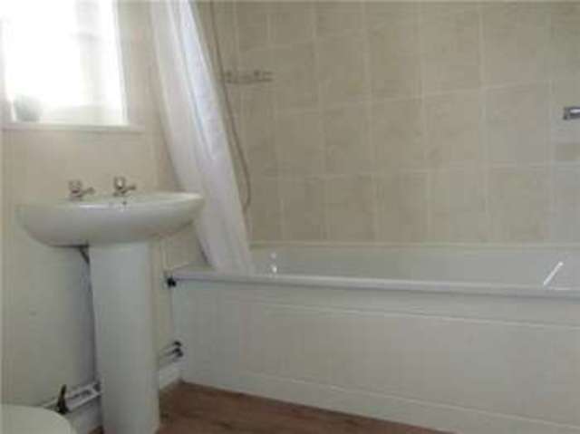  Image of 2 bedroom Cottage to rent in The Green Histon Cambridge CB24 at Histon, CB24 9JA