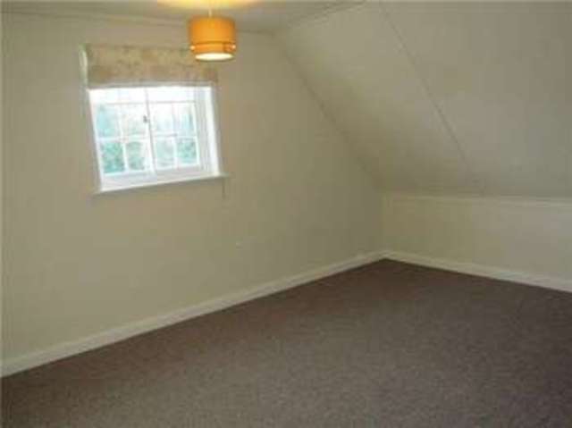  Image of 2 bedroom Cottage to rent in The Green Histon Cambridge CB24 at Histon, CB24 9JA