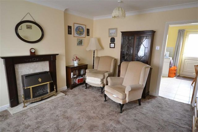  Image of 3 bedroom Property for sale in The Hollies Hornsea HU18 at The Hollies HORNSEA HORNSEA, HU18 1TW