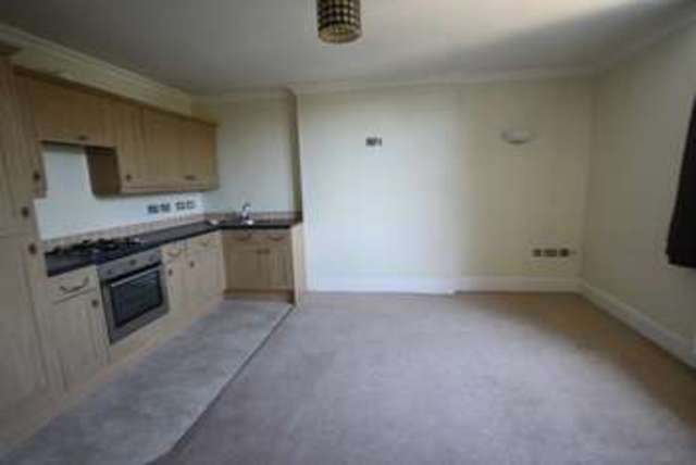  Image of 2 bedroom Flat to rent in Clatterford Road Newport PO30 at Clatterford Road  Newport, PO30 1NQ