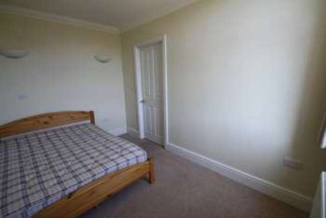  Image of 2 bedroom Flat to rent in Clatterford Road Newport PO30 at Clatterford Road  Newport, PO30 1NQ