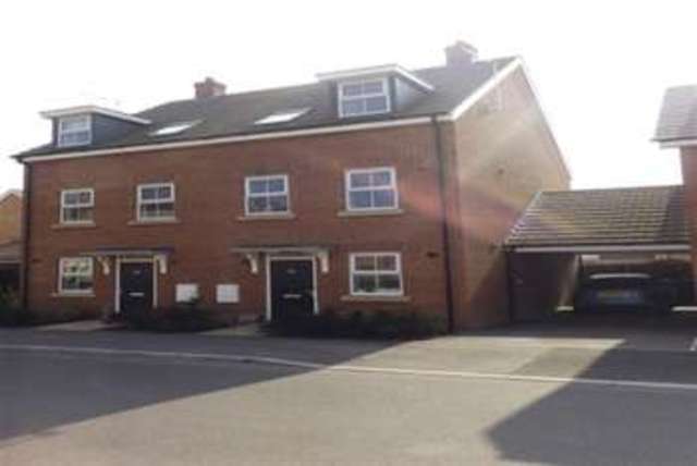  Image of 3 bedroom Property to rent in Culverhouse Road Swindon SN1 at Swindon, SN1 2PE
