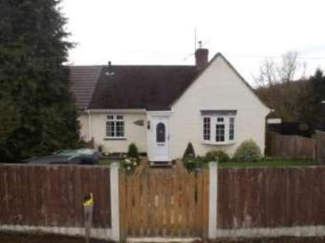  Image of 2 bedroom Bungalow for sale in Graylands Theydon Bois Epping CM16 at Theydon Bois Epping Theydon Bois, CM16 7LB