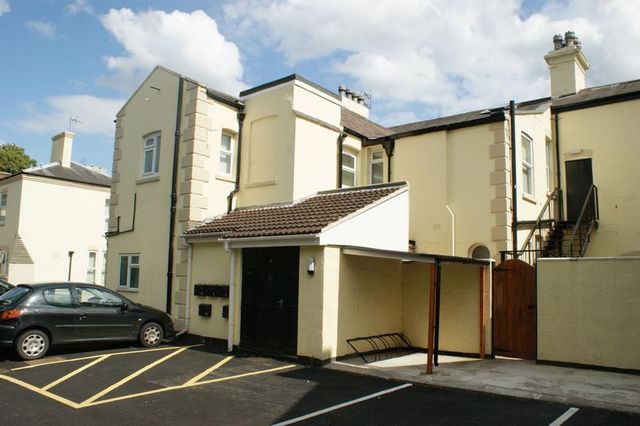  Image of 1 bedroom Flat to rent in Third Avenue Nottingham NG7 at Third Avenue Sherwood Rise Nottingham, NG7 6JH
