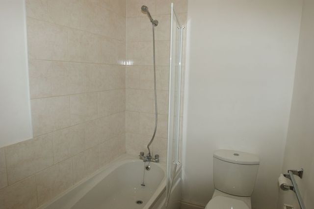  Image of 1 bedroom Flat to rent in Third Avenue Nottingham NG7 at Third Avenue Sherwood Rise Nottingham, NG7 6JH