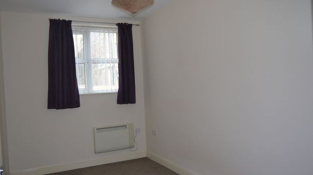  Image of 2 bedroom Flat to rent in Thornton Road Thornton Bradford BD13 at Thornton Road Thornton Bradford, BD13 3JN