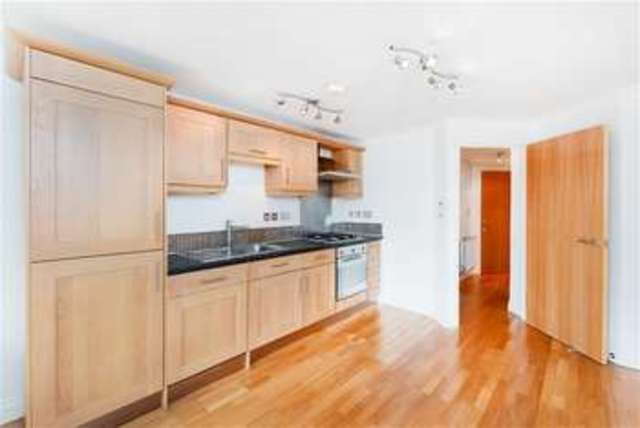 Image of 1 bedroom Flat to rent in Thurlow Park Road London SE21 at West Dulwich, SE21 8HP