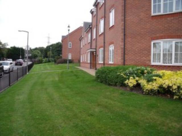  Image of 2 bedroom Apartment to rent in Titford Road Oldbury B69 at Oldbury West Midlands Oldbury, B69 4QW