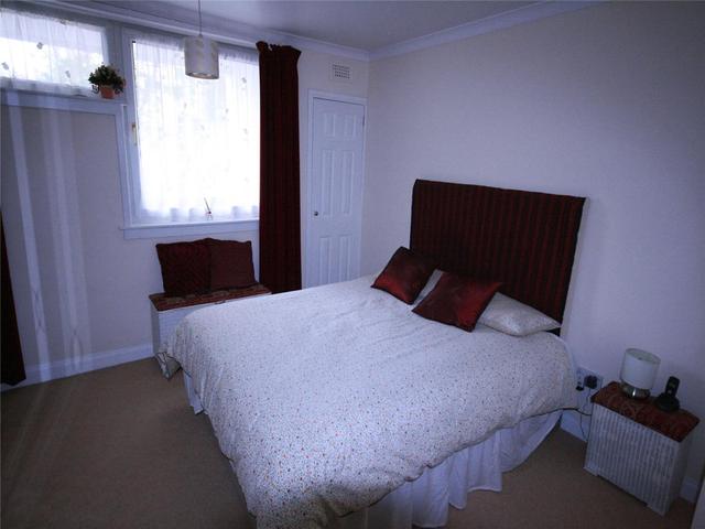  Image of 2 bedroom Flat to rent in Torridon Path Glasgow G41 at Dumbreck Glasgow Glasgow, G41 5NW