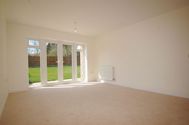  Image of 5 bedroom Detached house for sale in Totteridge Lane High Wycombe HP13 at Totteridge Lane  High Wycombe, HP13 7PG