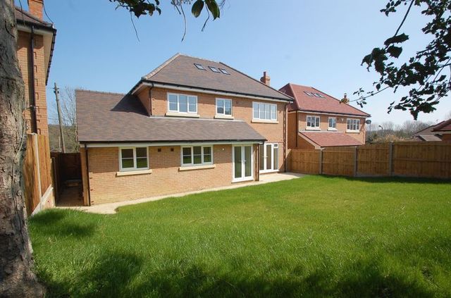  Image of 5 bedroom Detached house for sale in Totteridge Lane High Wycombe HP13 at Totteridge Lane  High Wycombe, HP13 7PG