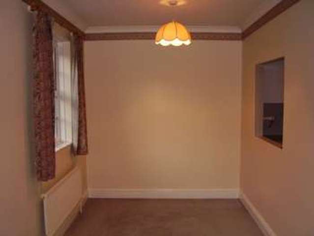 Image of 2 bedroom Flat to rent in Latymer Court Northampton NN1 at 8 Northampton Northampton, NN1 3NE