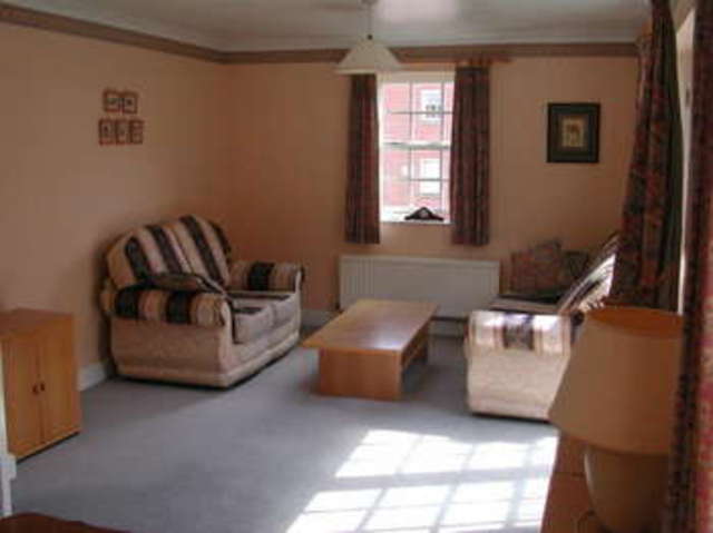  Image of 2 bedroom Flat to rent in Latymer Court Northampton NN1 at 8 Northampton Northampton, NN1 3NE
