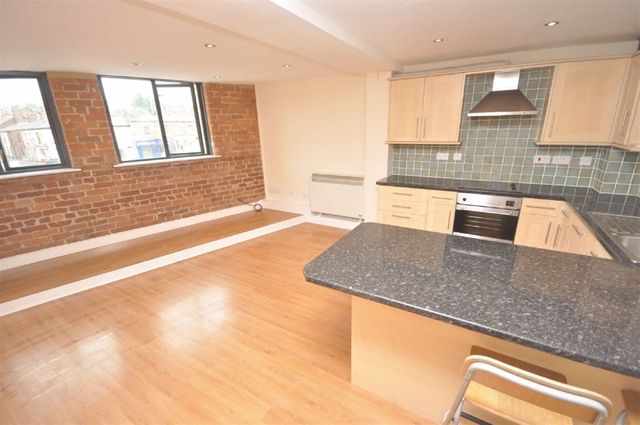  Image of 1 bedroom Flat to rent in Townley Street Macclesfield SK11 at MACCLESFIELD Cheshire MACCLESFIELD, SK11 6HY