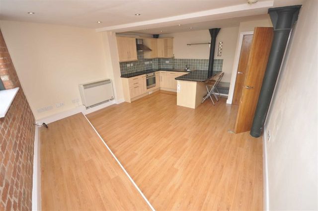  Image of 1 bedroom Flat to rent in Townley Street Macclesfield SK11 at MACCLESFIELD Cheshire MACCLESFIELD, SK11 6HY