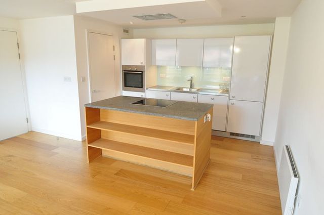  Image of 2 bedroom Flat to rent in Unity Street Bristol BS1 at Unity Street  Bristol, BS1 5HH
