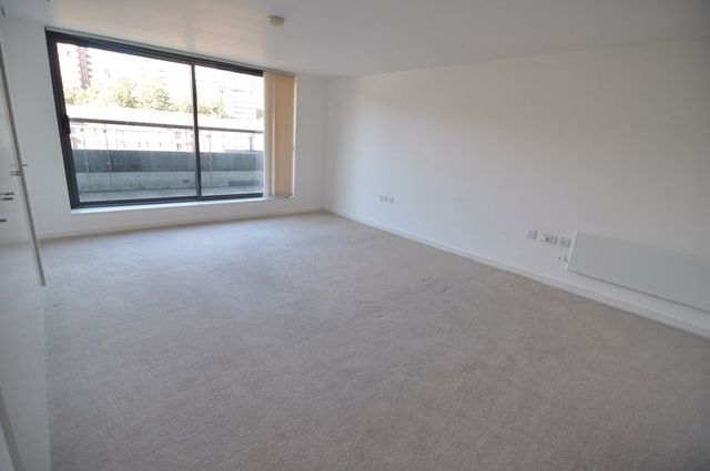  Image of 2 bedroom Flat to rent in Unity Street Bristol BS1 at Unity Street  Bristol, BS1 5HH