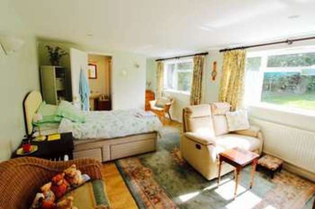  Image of 5 bedroom Detached house for sale in Upper Hollis Great Missenden HP16 at GREAT MISSENDEN HP16 GREAT MISSENDEN, HP16 9HP